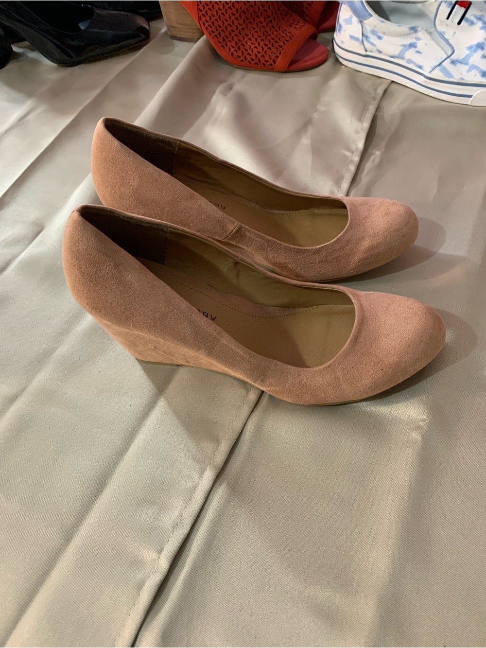 CL BY LAUNDRY SIZE 8 . Like new,  b2/28